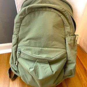 ATHLETA KINETIC BACKPACK